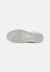 Tommy Jeans RETRO BASKET ESS - Joggesko - deep woods