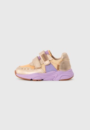 HERLE - Sneakers laag - gold-coloured