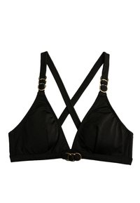 Top bikini triangolo nero con spalline incrociate e dettagli circolari in metallo color oro. Tessuto morbido con una texture liscia.