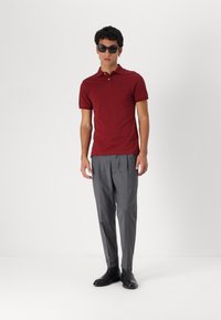 Hackett London SLIM FIT LOGO - Polokošeľa - winter red