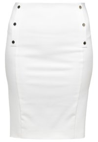 Valkoinen kynähame, joka on valmistettu sileästä kankaasta. Hameessa on vartalonmyötäinen muotoilu, neljä koristeellista nappia sivussa ja polven mittainen leikkaus.