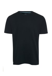 Camiseta negra de manga corta con cuello redondo, hecha de una tela texturada. Diseño sencillo sin patrones ni acentos visibles.
