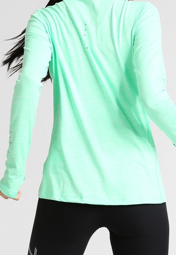 mint green nike long sleeve