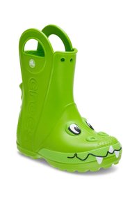 Botas de lluvia de goma verdes con un diseño de cocodrilo, que presentan grandes ojos, detalles de dientes y una textura suave. Incluyen asas convenientes.