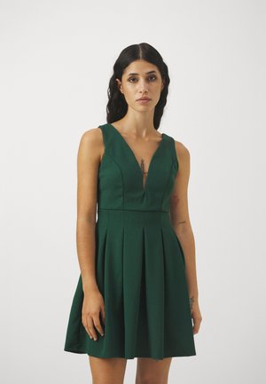 EXCLUSIVE V NECK MINI DRESS - Cocktailjurk - forest green