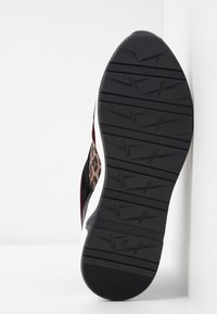 Bullboxer Tenisky - black