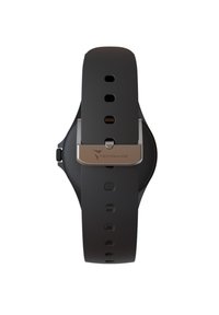 Smartwatch nero con quadrante rotondo, cinturino in silicone con più fori e un fermaglio in metallo. Logo visibile sul fermaglio.