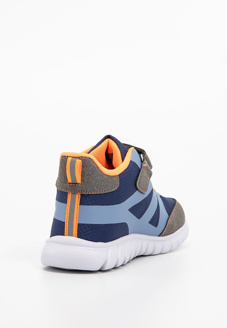 Marineblau und grauer Sportschuh mit einem orangefarbenen Akzent, ausgestattet mit einem Klettverschluss und strukturiertem Stoff. Entworfen mit einer gepolsterten Sohle für zusätzlichen Komfort.