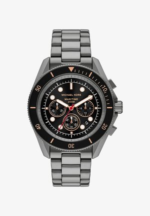 Orologio in acciaio inox argentato con quadrante nero, dettagli arancioni e funzione cronografo. Contrassegnato da indici minuti e funzione data.