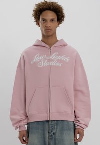 LOW LIGHTS STUDIOS® SHUTTER ZIPPER HOODIE - Felpa con zip - pink