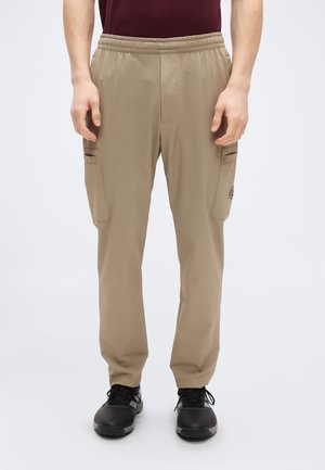 PRO CARGO PANTS - Παντελόνι - roasted cashew