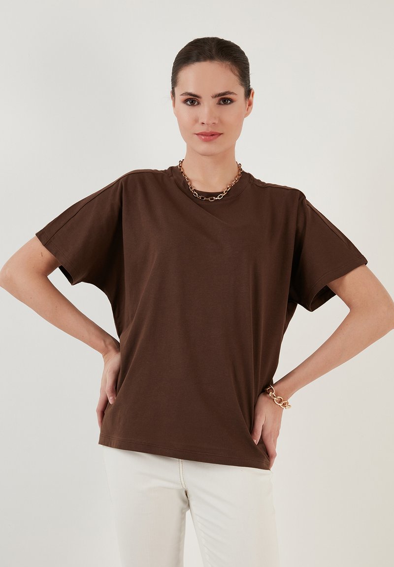 LELA CREW NECK  - Pamata T-krekls - brown