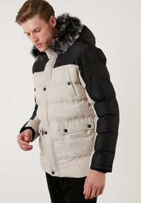 Buratti Ziemas jaka - stone black