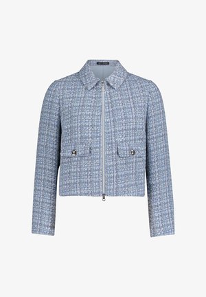 Jasnoniebieska krótka kurtka z tweedu z długimi rękawami, zamkiem błyskawicznym z przodu, kołnierzem oraz dwoma kieszeniami na piersi z klapkami zapinanymi na guziki.