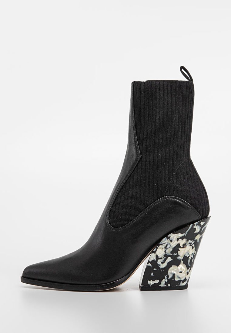 Jimmy Choo Enkellaarsjes met hoge hak zwart Jimmy Choo Enkellaarsjes met hoge hak zwart