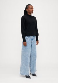 Vero Moda Petite VMPIPPA HIGHNECK - Džemperis - black