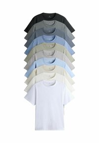 Desať bavlnených tričiek v rôznych odtieňoch: čierna, šedá, svetlo šedá, modrá, zelená, krémová a biela. Krátke rukávy a okrúhle výstrihy.