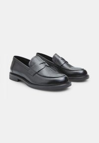 Bata Belebújós cipők - nero