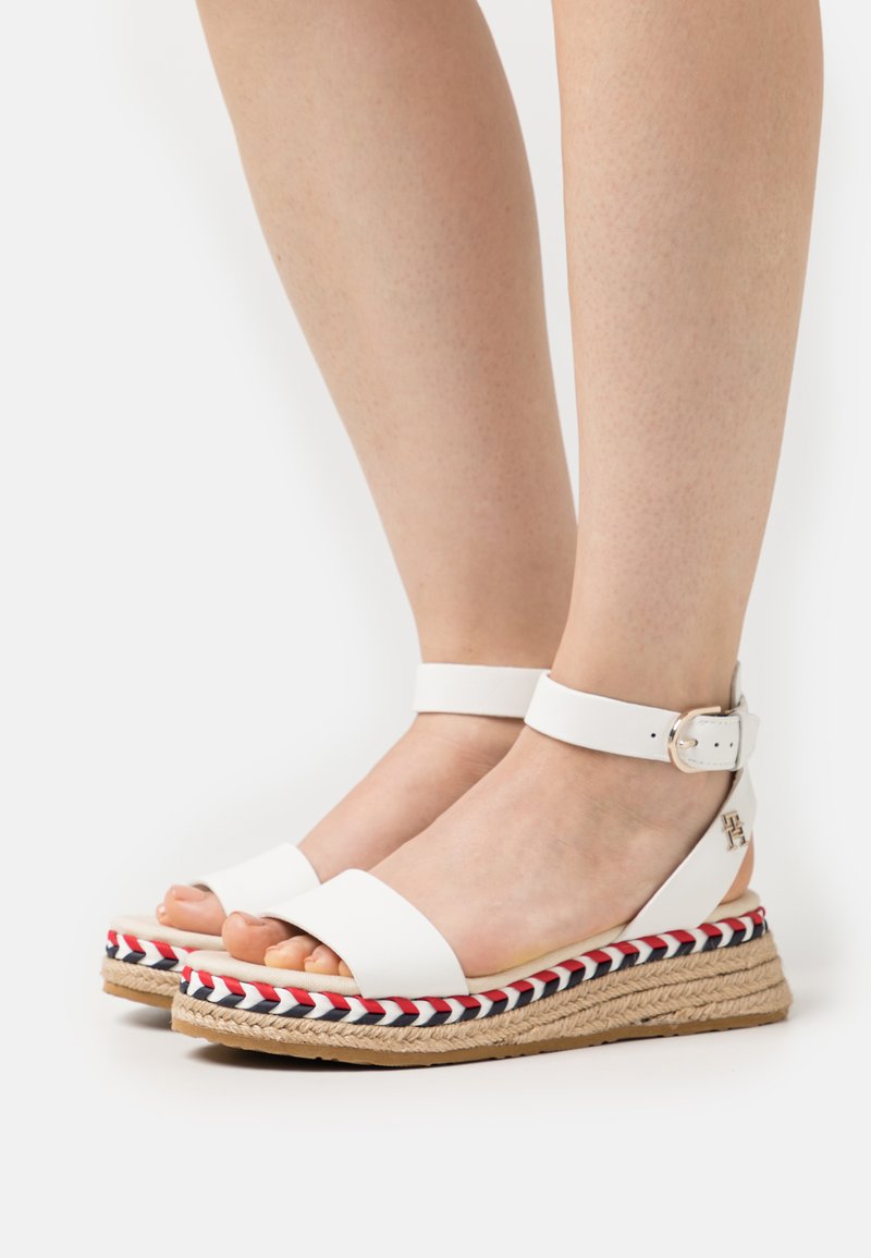 Tommy Hilfiger LOW WEDGE Espadrilles ecru/white Zalando.co.uk