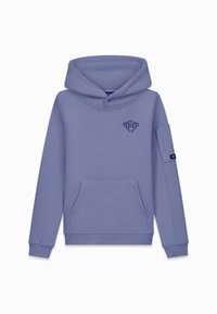 Paarse hoodie met een kangoeroe zak, ribbelmanchetten en een logo op de borst. Gemaakt van zachte stof met een gladde textuur.