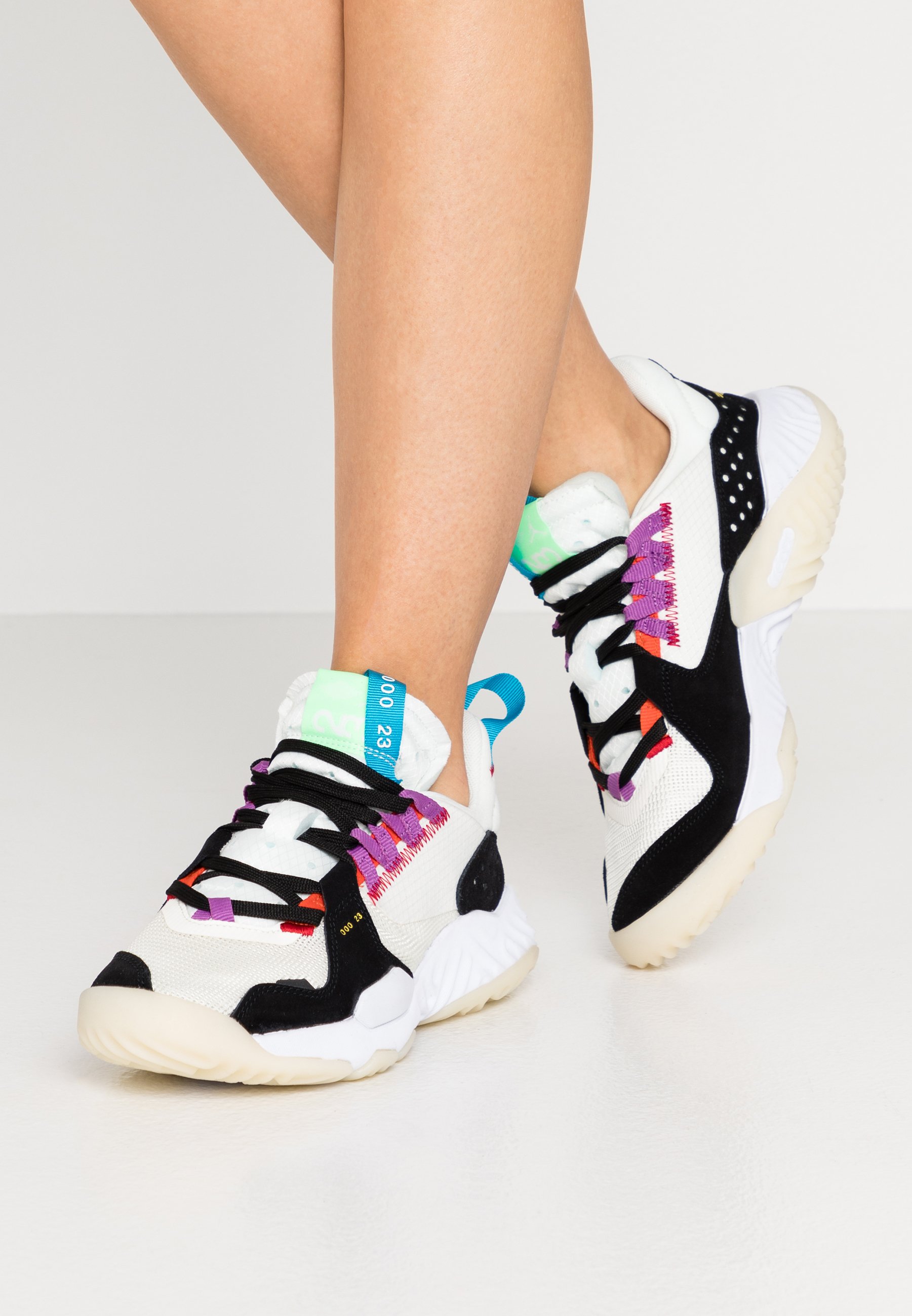 jordan delta trainers