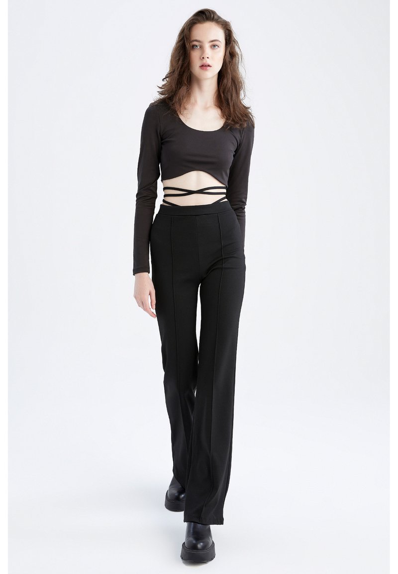 DeFacto Longsleeve zwart DeFacto Longsleeve zwart