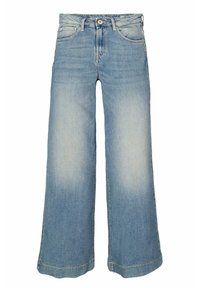 Jean large bleu clair en denim, doté d'un design classique à cinq poches et d'une fermeture à bouton. Texture douce avec une finition décolorée.