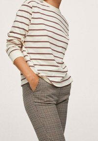 Mango Chino - brown