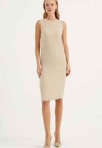 Herita Fodralklänning - beige