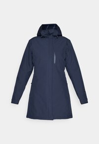Marinblå vattentät jacka med hög krage, justerbar huva, långa ärmar och två sidofickor. Har en elegant, minimalistisk design.