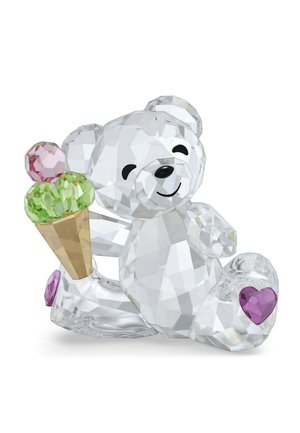 Klarer Kristallbär, der eine Eistüte mit pinken und grünen Kugeln hält und ein violettes Herz an seinem Fuß hat.