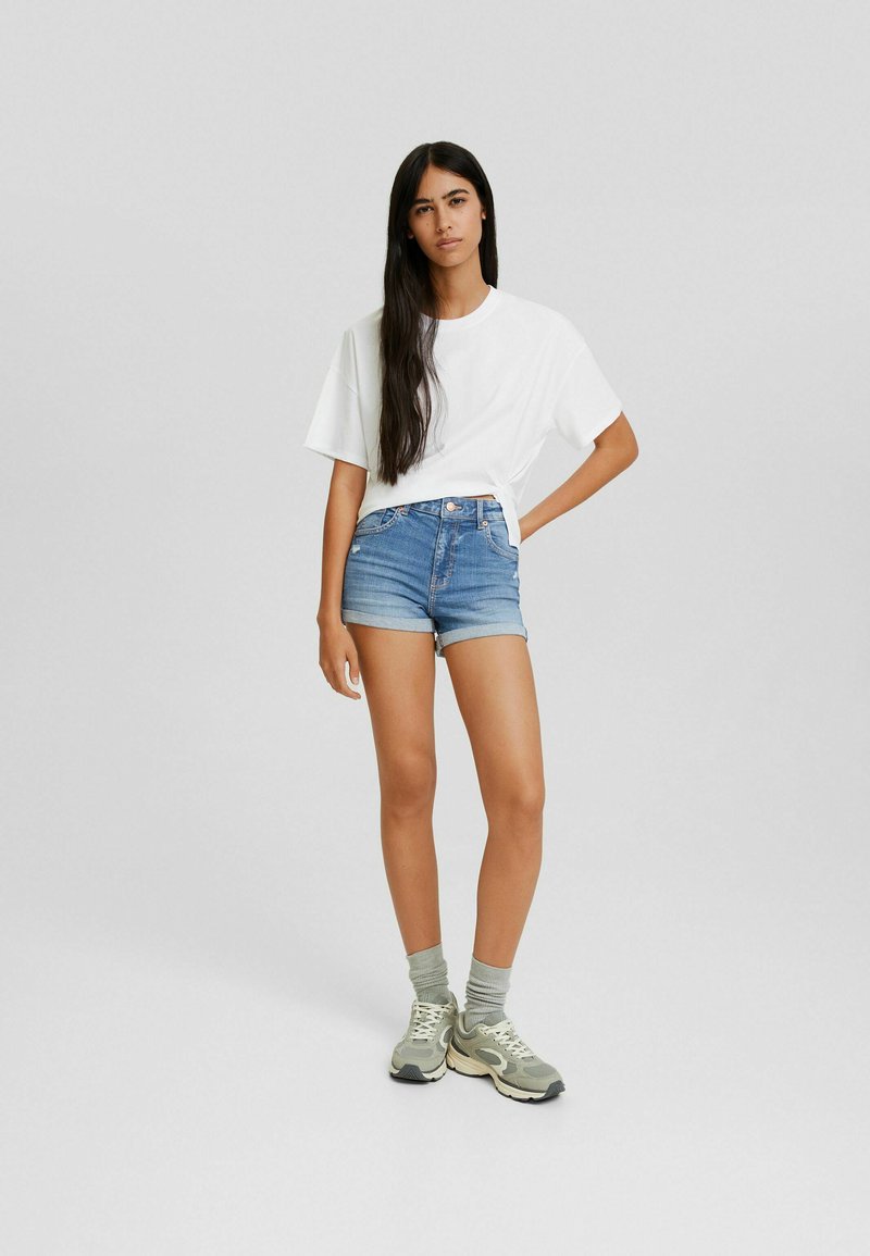 Bershka Jeansshort lichtblauw denim