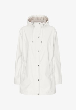Veste blanche imperméable avec capuche, cordon de serrage, boutons-pression et poches latérales. Texture lisse et coupe décontractée.