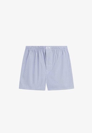 Herreboxershorts i lyseblå med hvide, lodrette striber. Elastisk linning, knaplukning foran og en løs pasform for komfort.