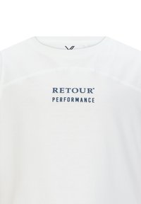 Biała bawełniana koszulka z okrągłym dekoltem, z niebieskim logo "RETOUR PERFORMANCE" nadrukowanym na sześciu. Gładka tekstura, swobodny design.