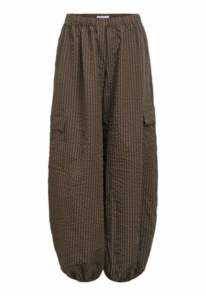 Laza barna kockás nadrág rugalmas derékkal és szegélyekkel, oldalsó fedeles zsebekkel.