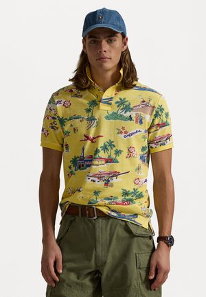 CUSTOM SLIM POLO BEAR POLO SHIRT - Poloskjorter - on holiday bear yellow