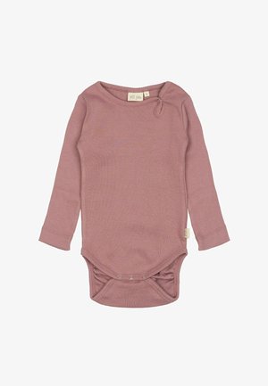 Bodysuit pour bébé à manches longues en rose poussiéreux doux, avec des fermetures à pression au bas et un col rond.