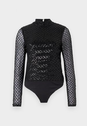 Body nero con maniche lunghe in tulle trasparente con paillettes e colletto alto. Presenta un design aderente e una parte inferiore nera opaca con una consistenza liscia.