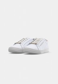 Tommy Hilfiger ESSENTIAL - Sneakers low - red