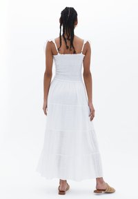 OXXO GIPPED - Maxi šaty - white