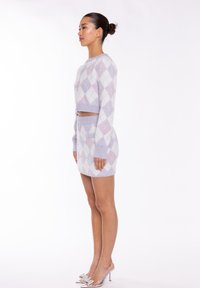 Glamorous Minifalda - lilac metallic argyle