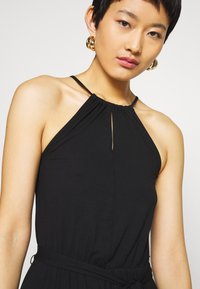 Even&Odd Vestido comprido - black