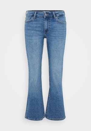 Jeans bleus évasés en denim, dotés d'une taille mi-haute, d'un design à cinq poches et d'accents de couture le long des coutures.
