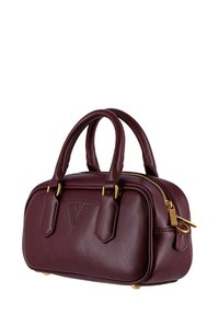 Borsa a mano in pelle borgogna con hardware dorato, doppi manici superiori, chiusura con zip e dettaglio del logo sul davanti. Forma arrotondata con struttura rigida.