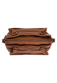 Sac en cuir marron au design structuré, doté de deux poches extérieures et de quincaillerie en métal. Texture lisse et brides réglables.