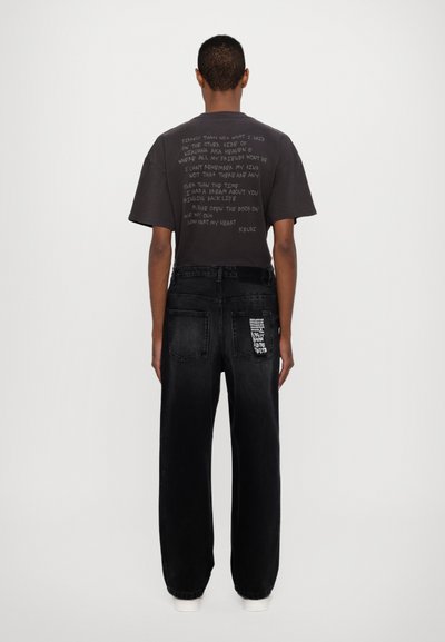 Ksubi MAXX SABBATH - Široke kavbojke - black