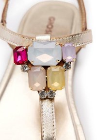 Gioseppo GRIEGAS PEDRERÍA - Sandalias de dedo - platino