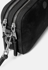 Timberland Axelremsväska - black