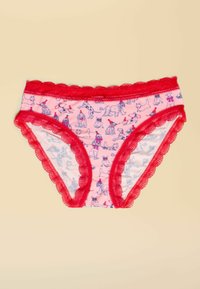 Lenjerie intimă roz pentru femei, cu dantelă roșie la margini și un imprimeu jucăuș cu câini de diferite rase purtând pălării de petrecere.